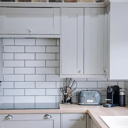 Lund House Дом отдыха Улверстон